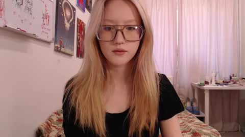 joan_kiss online show from September 29, 2025, 11:04 am