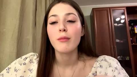 Adel online show from March 5, 2026, 5:31 pm