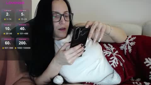 Snapshot of joanna_cw chatting on February 21, 2025, 12:49 am Jo online show from February 21, 2025, 12:49 am