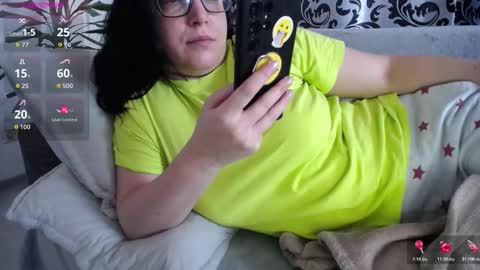 Snapshot of joanna_cw chatting on November 3, 2025, 8:26 am Jo online show from November 3, 2025, 8:26 am