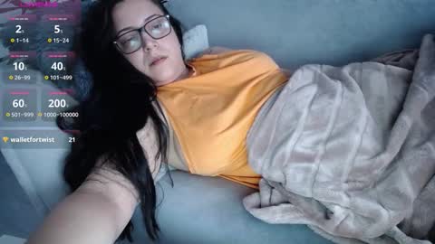 Snapshot of joanna_cw chatting on November 12, 2025, 12:27 pm Jo online show from November 12, 2025, 12:27 pm