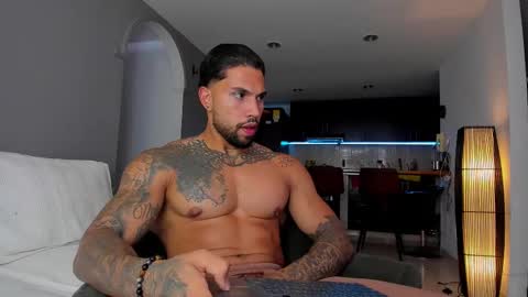 joe_esthetic online show from October 11, 2025, 7:45 pm