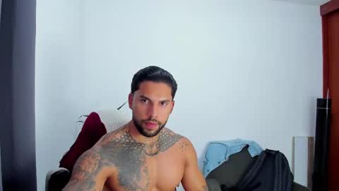 joe_esthetic online show from October 29, 2025, 8:32 pm