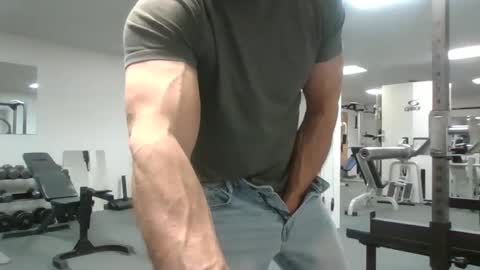 joe_smith5679 online show from November 28, 2025, 6:10 pm