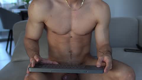 joe_steel1 online show from January 8, 2025, 12:47 pm