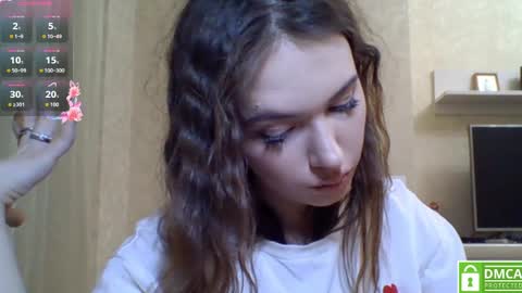 Jennifer online show from April 19, 2026, 8:44 pm