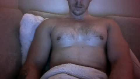 joeybanan online show from October 31, 2025, 7:04 pm