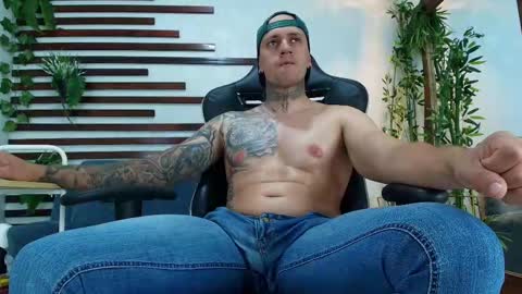     online show from September 25, 2025, 6:39 am