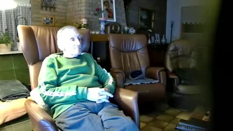 johan7 heet online show from December 14, 2024, 7:36 pm