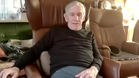 johan7 heet online show from February 6, 2025, 3:31 pm