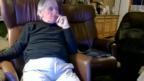 johan7 heet online show from March 8, 2025, 6:05 pm