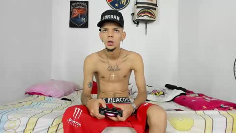 johan_and_antonella online show from December 13, 2024, 6:16 pm