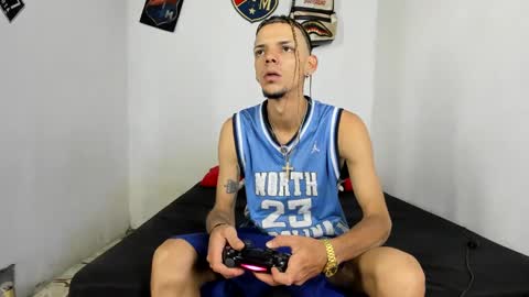 johan_and_antonella online show from January 23, 2025, 8:13 pm