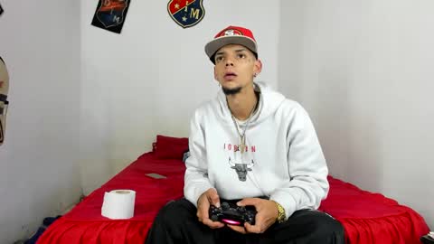 johan_and_antonella online show from February 16, 2025, 3:37 am