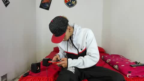 johan_and_antonella online show from February 18, 2025, 1:54 am