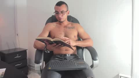 johan online show from November 22, 2025, 1:21 pm