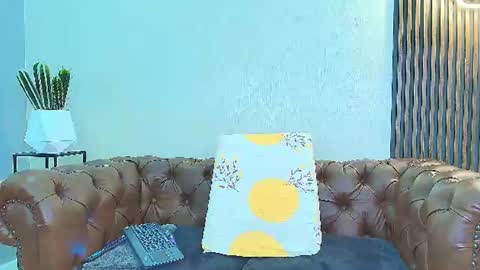 Johan Williams online show from July 28, 2026, 12:18 am