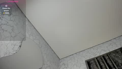 johana fox online show from February 4, 2025, 1:06 pm