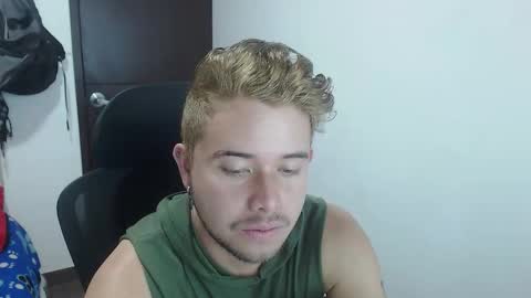 JOHAN independient model online show from October 10, 2025, 3:11 pm