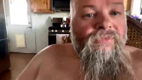 Snapshot of john40a chatting on April 19, 2026, 5:56 pm John online show from April 19, 2026, 5:56 pm