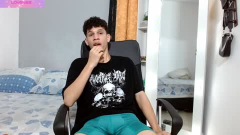 john_ssnow29 online show from December 19, 2024, 6:12 pm