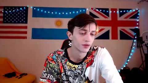 john_winx online show from February 15, 2026, 2:03 pm