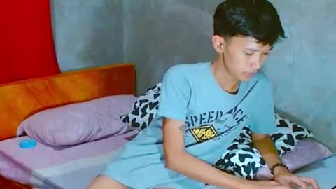 JohnXxx online show from June 17, 2026, 3:42 am