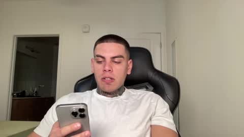 JAXX online show from October 13, 2025, 11:38 pm