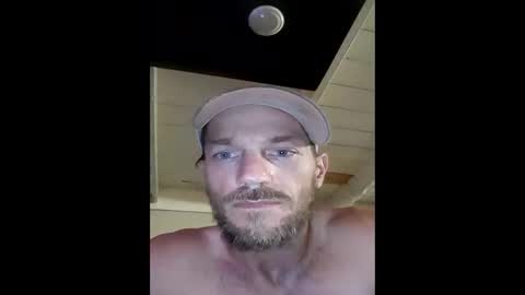 johnionu123 online show from October 1, 2025, 4:18 am