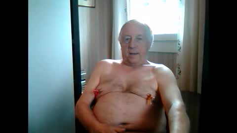johnjohn6226 online show from February 24, 2025, 1:53 pm