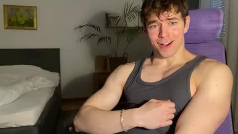 Johnny online show from April 4, 2026, 10:24 am