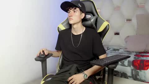 johnny_cagee online show from September 13, 2025, 4:12 am