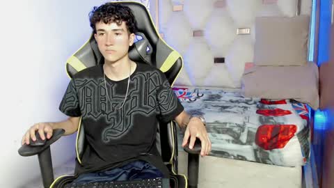 johnny_cagee online show from September 18, 2025, 3:52 am