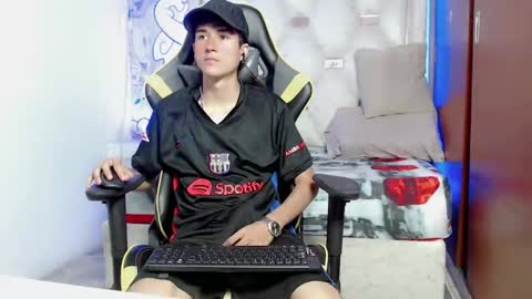 johnny_cagee online show from October 9, 2025, 4:10 am