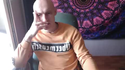 Johnny online show from October 10, 2025, 8:13 am