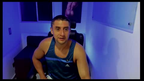 Snapshot of johnny_seens1 chatting on December 23, 2025, 12:41 am Johnny online show from December 23, 2025, 12:41 am