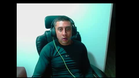 Snapshot of johnny_seens1 chatting on February 7, 2026, 2:15 am Johnny online show from February 7, 2026, 2:15 am