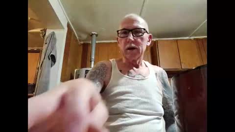 Snapshot of johnnyanubis chatting on March 5, 2026, 2:07 am Master online show from March 5, 2026, 2:07 am