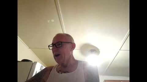 Snapshot of johnnyanubis chatting on March 17, 2026, 5:05 pm Master online show from March 17, 2026, 5:05 pm