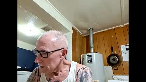 Snapshot of johnnyanubis chatting on April 2, 2026, 9:23 pm Master online show from April 2, 2026, 9:23 pm