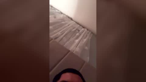 johnnybigdifk online show from December 18, 2025, 3:56 am