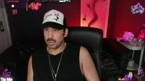 Snapshot of johnnyfromspace chatting on April 19, 2026, 7:51 am Johnny from Space online show from April 19, 2026, 7:51 am