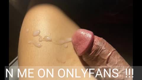 Johnnystrongarms                 online show from January 15, 2025, 4:36 am