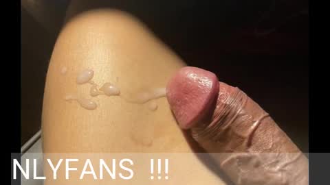 Johnnystrongarms                 online show from January 20, 2025, 3:37 am