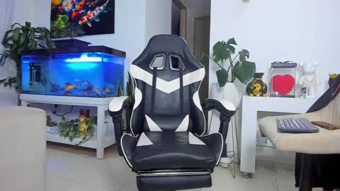 JOHNNY online show from October 13, 2025, 1:38 am