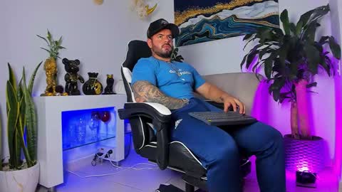 JOHNNY online show from January 18, 2026, 12:14 am