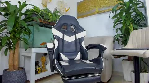 JOHNNY online show from April 21, 2026, 2:04 am