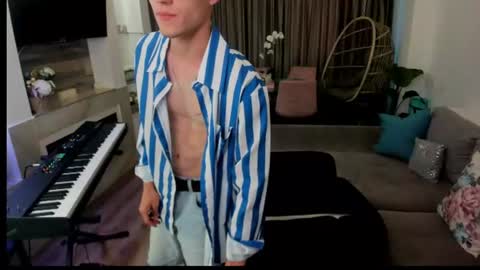 Snapshot of johnnyk8 chatting on June 17, 2026, 4:52 pm Johnny k. online show from June 17, 2026, 4:52 pm