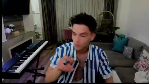 Snapshot of johnnyk8 chatting on June 18, 2026, 7:40 pm Johnny k. online show from June 18, 2026, 7:40 pm