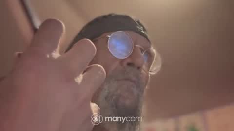 johnnyshung1 online show from December 30, 2024, 9:27 am